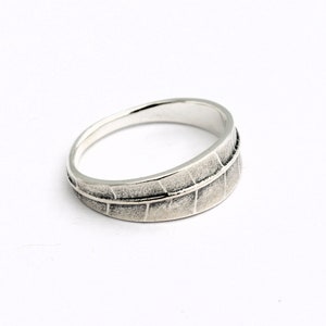 Tapered leaf ring - leaf ring - silver leaf ring - silver ring - botanical ring - silver nature ring - silver ring - sterling silver ring