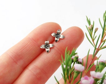 SAMPLE SALE - Lilac flower studs - lilac flower earring - flower studs - silver lilac earrings - lilac jewelry - silver lilac