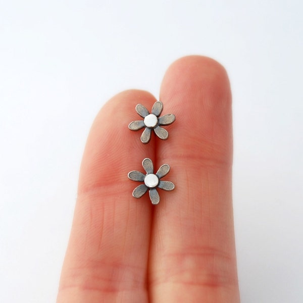 Daisy studs sterling silver flower earrings tiny earrings