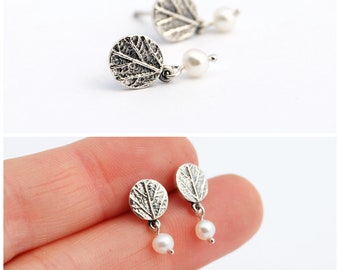 Silver leaf studs - leaf earrings -  silver pearl earrings - white pearl earrings - botanical studs -  leaf texture earrings - pearl studs