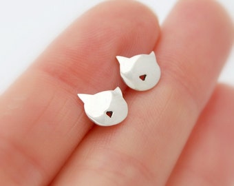 Kitty earrings - sterling silver cat earrings studs