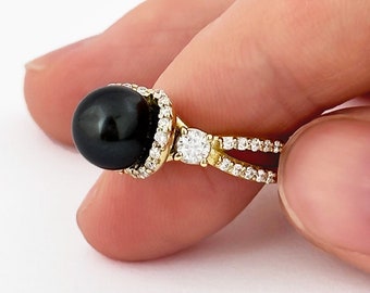 Unique Tahitian Black Pearl Engagement Ring in 14k Yellow Gold Diamond Wedding Ring