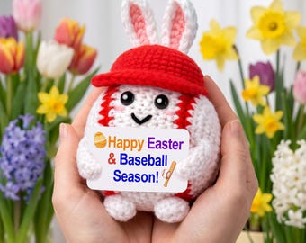 Pluszowy królik baseballowy na Wielkanoc, ręcznie robiony amigurumi, wielkanocny prezent dla kibica, wiosenna dekoracja biurka, pamiątka na początek sezonu