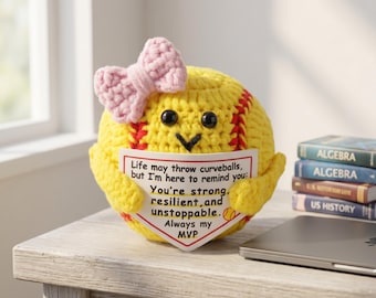 Handgemachter MVP Baseball Plüsch mit positiver Karte, gehäkelte Softball-Puppe, Geschenk zur emotionalen Unterstützung, niedliches Schreibtischdekor für Baseballliebhaber