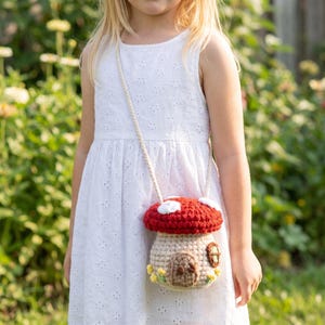 Handgehäkelte Pilzhaus-Tasche für Kinder, Fairycore Umhängetasche, niedliche Fliegenpilz-Schultertasche als Geschenk