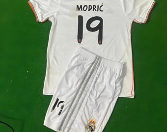 Luka Modrić 2013–2014 Real Madrid #19 Camiseta Retro Vintage Camiseta de fútbol