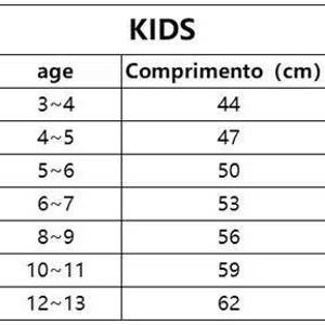 Puede incluir: Un letrero de madera r&uacute;stico con el texto "Welcome to our home" en letras blancas. El letrero presenta un acabado envejecido y un dise&ntilde;o simple y acogedor, perfecto para la decoraci&oacute;n de la puerta principal.