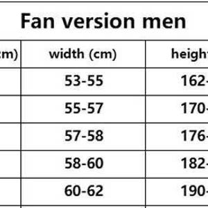 Puede incluir: Un juego de tres tazas de cer&aacute;mica con un acabado mate moteado. Las tazas son de color crema, gris claro y gris oscuro. Cada taza tiene un dise&ntilde;o simple y moderno y un asa redondeada.