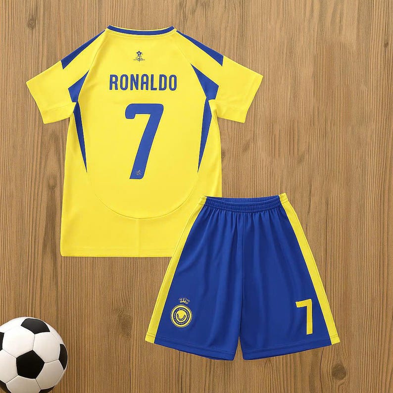Camiseta de fútbol infantil Al Nassr Ronaldo #7 Local Nueva 2024/2025, Conjunto de camiseta de fútbol para niños, Conjunto de camiseta para niños, Regalos para niños, Camiseta para niños imagen 1