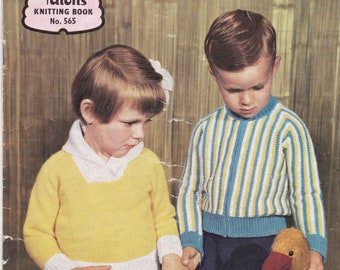 In vendita - Paton's Knitting Pattern No 565 For Children Boys and Girls Aged from 18 months to 6 years (Vintage anni '50)