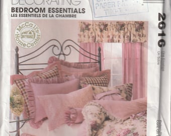 1990's Craft Sewing Pattern - McCall's No 2616 Bedroom Essentials -Quilt, Ruffle, Pillow