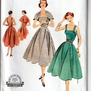 Sewing Pattern - Vogue V2002 Misses Dress and Capelet Size 8-16 Factory folded and complete