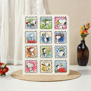 Funda para iPad con sellos vintage de Snoopy para iPad Air M4 M3 M2 de 11/13 pulgadas (2026), iPad Pro M5, iPad A16/10/9.ª generación, iPad Mini 7/6.ª generación (funda para niños).