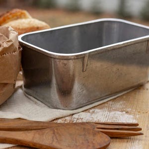 Molde profesional de aluminio fundido para pan - Molde para pan Kyiv, molde resistente para hornear masa madre (23 cm x 13 cm)