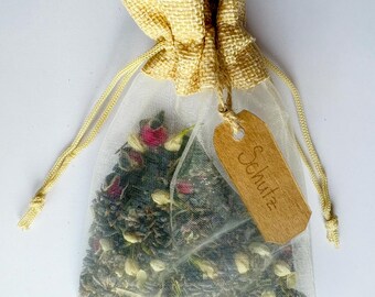 Handmade flower sachet - protection and wisdom - with lavender, rose and jasmine - customizable