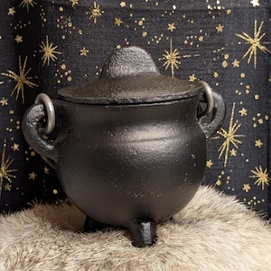 Cast Iron Cauldron With Lid, Handle (3"x 2.75")