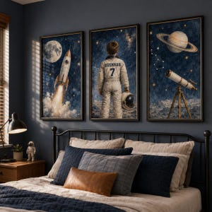 Personlig rymdväggkonst set med 3, Anpassade namn- och nummerastronautposters, Pojkars sovrumsdekor, Raketbarnrumstryck, Rymdgåva
