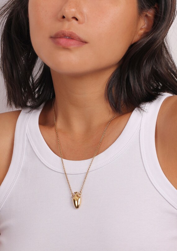Amphora Necklace Lady Amphora Gold Vase 