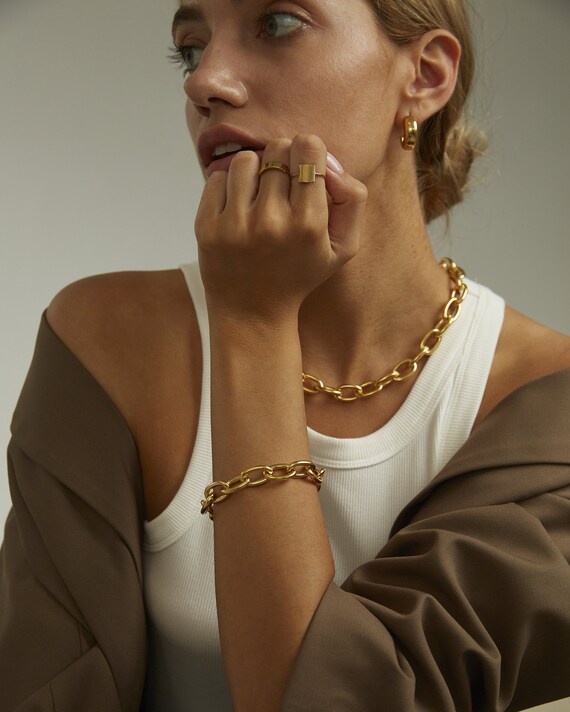 Chunky store body chain