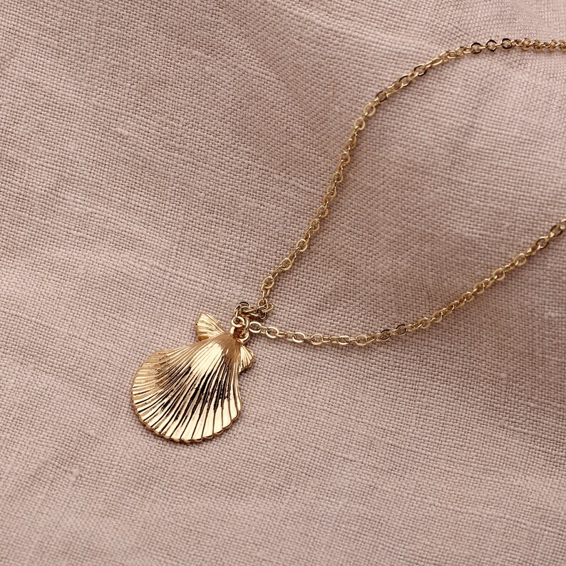 Sea Shell Necklace Gold Shell Necklace Clam Shell Necklace Etsy
