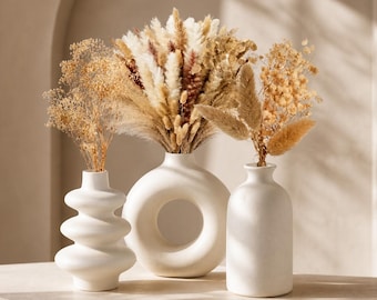 Set di 3 vasi bianchi in stile boho, portafiori in ceramica, decorazione per la tavola di nozze.