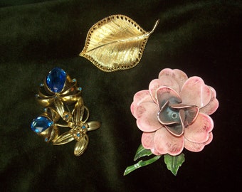 CHOICE Retro Vintage Costume Jewelry Floral Figural Brooches: Romantic Roses Flowers Pink enamel, Blue stones, BSK signed goldplated leaf