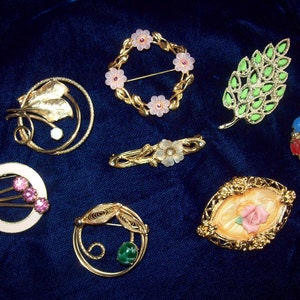 CHOICE Retro Vintage Costume Jewelry Flower Power Figural Brooches: pink florals, enamel rhinestones openwork green stone multicolor GERRY&#39;s
