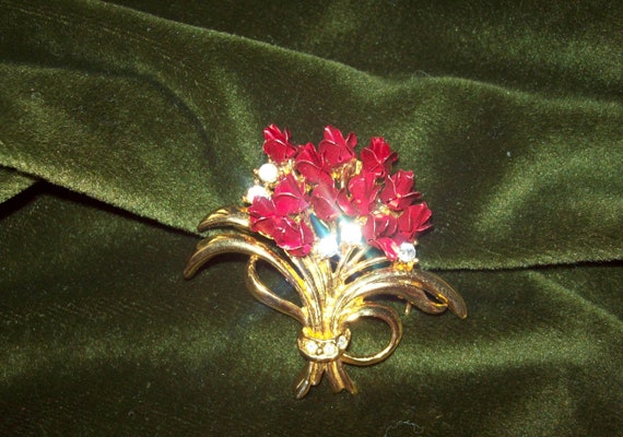 CHOICE Retro Vintage Costume Jewelry Floral Figur… - image 4