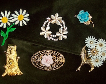 CHOICE Retro Vintage Costume Jewelry Flower Garden Figural Brooches: JJ signed, pink rhinestones florals daisies