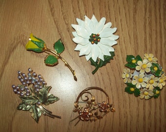 CHOICE KREMENTZ or Enamel Floral Retro Vintage Costume Jewelry Flower Power Figural Brooches: Yellow bush rose lavender white