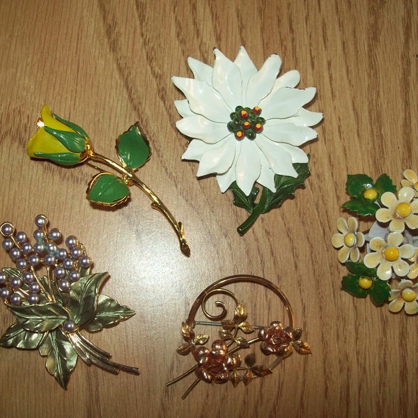 CHOICE KREMENTZ or Enamel Floral Retro Vintage Costume Jewelry Flower Power Figural Brooches: Yellow bush rose lavender white