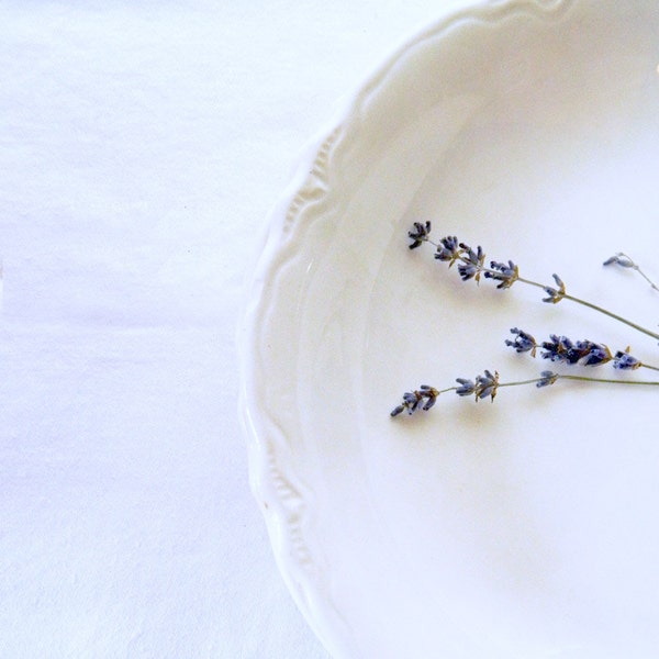 Bowls - Creamy White - Shabby Chic - Scalloped Edge Bowls - Pair - 2 Matching - Serving Dishes