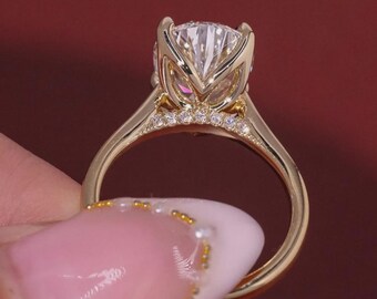 4 CT Birne Moissanite Versteckter Halo-Ring Birne Tulip Prong Ring Birne Versteckte Brücke Pave Ring Pear Cut Blütenblatt Prong Set Kathedralen Ring für Frauen