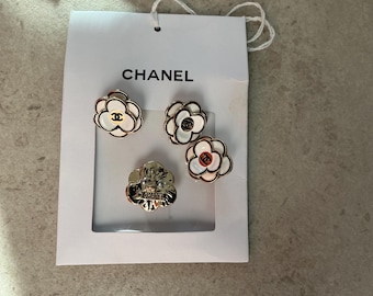 Botones vintage firmados por Chanel