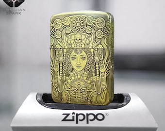 Encendedor Zippo antiguo dorado con retrato artístico, ilustración detallada de máscara, regalo coleccionable para él, pieza de exhibición premium para coleccionistas.