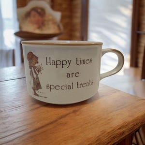 1980 Vintage Holly Hobbie Country Living Soup Bowl, Happy Times are Speacial Treats, Wide Mouth Gumbo Chowder Bisque Server, Cottage Kitchen
