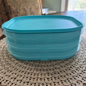 Set di tre contenitori impilabili Tupperware per frigorifero - Verde acqua - #5102 - Ottime condizioni