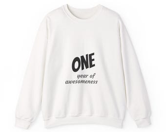 Sudadera unisex de cuello redondo con personalización del año
