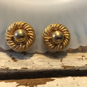Crown Trifari Clip On Earrings Vintage Mod
