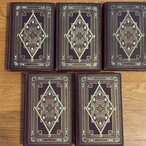 Lot de cinq livres vintage Harvard Classics 1910, couvertures assorties, étagère de livres du Dr Eliots de 1,5 mètre.