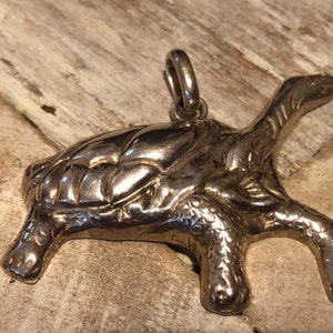 Large Silver Turtle Pendant 9.2 Grams Nice Details