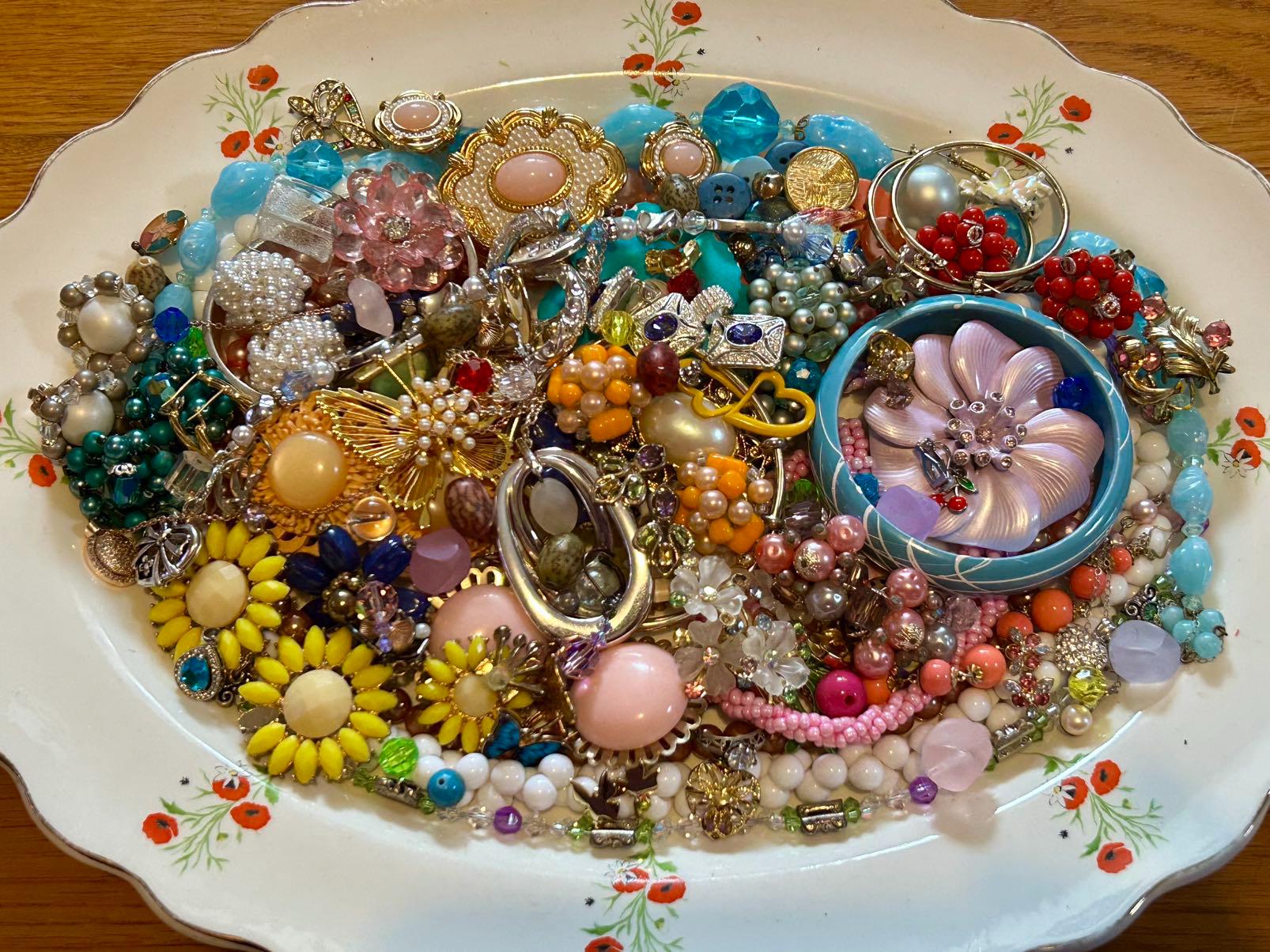 Lot De Bijoux Anciens, Vintage Et Récents - Métaux Mixtes Multicolores - Occasion