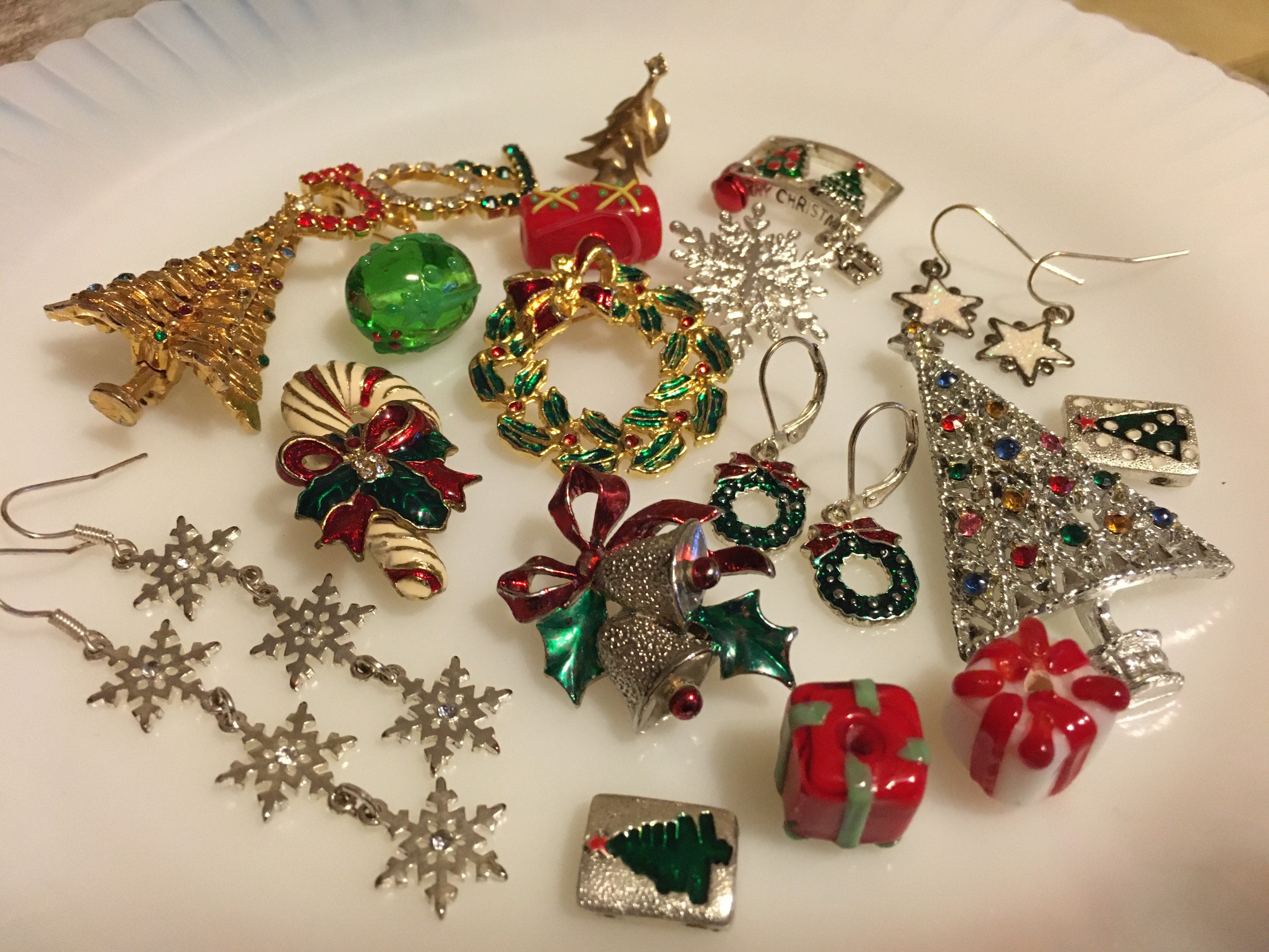 Weihnachten Schmuck viel Broschen Anhänger Ohrringe Perlen Etsy
