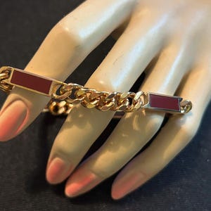 Vintage Avon Trazarrra Wristchain/Bracelet Medium New In Box