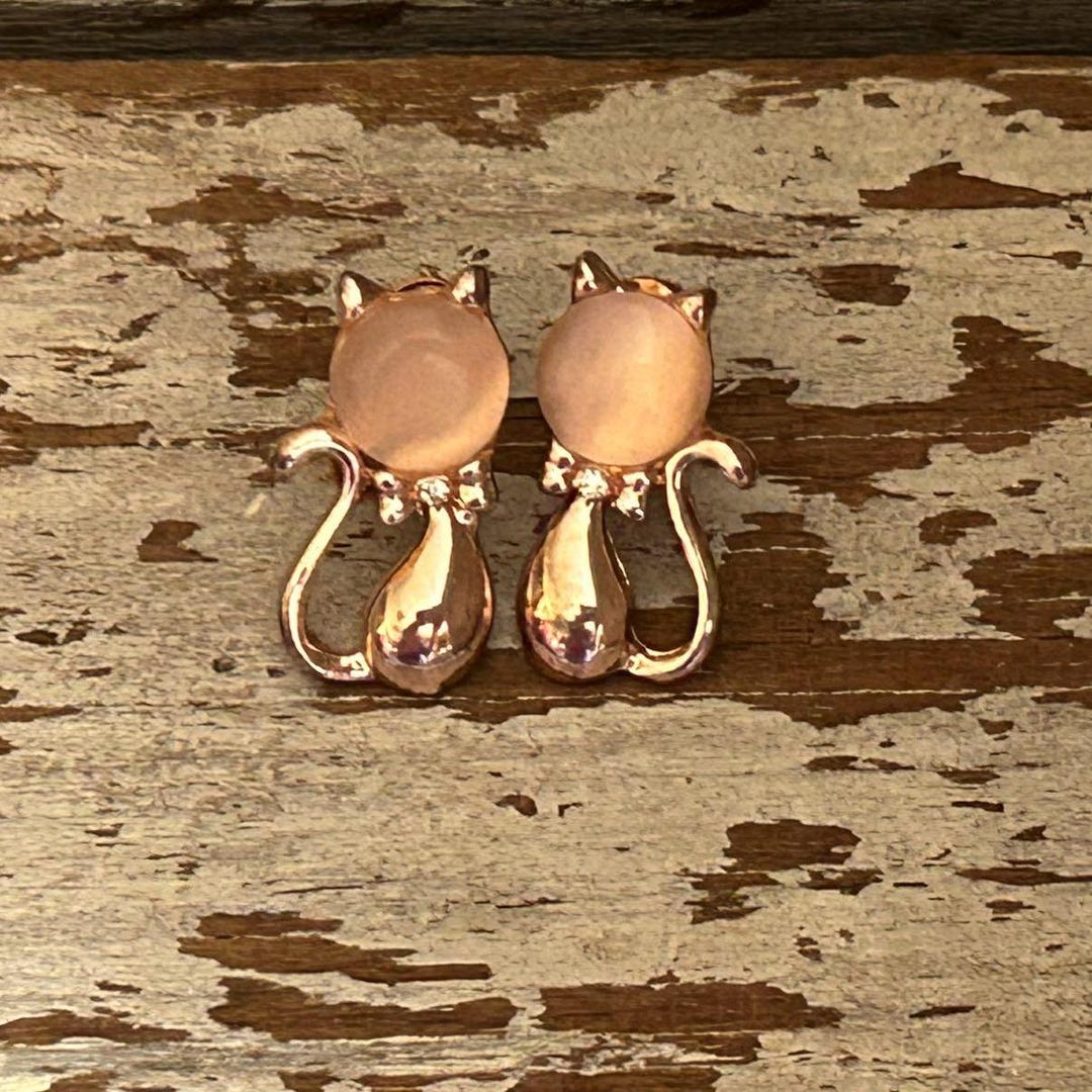 Vintage Pink Cat Eye Pierced Cat Earrings - Etsy