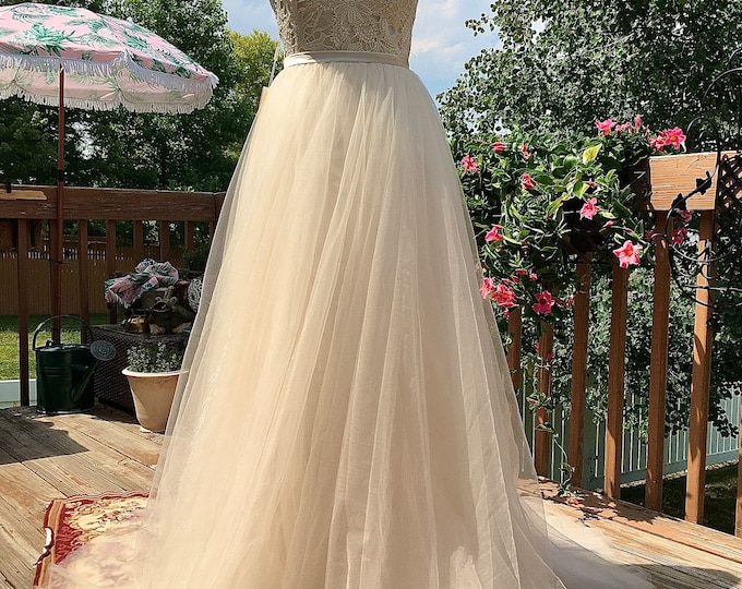 Mingda's Dress Wedding Gown *Size 2 Unaltered