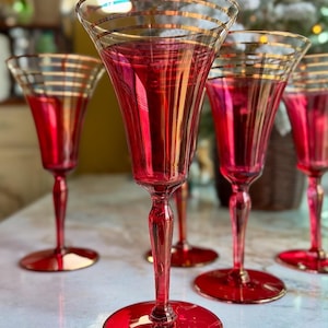 French Cranberry & Gold Flutes *Set of 5