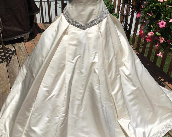 Stephen Yearick Couture Wedding Gown Size 10 *With alterations