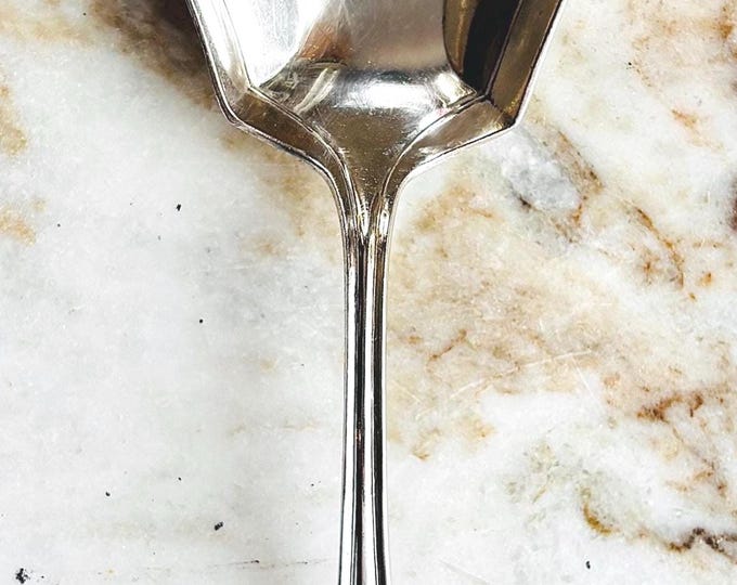 Antique William A Rogers SXR Silver Plated “Elizabeth Marigold” Serving/Casserole Spoon