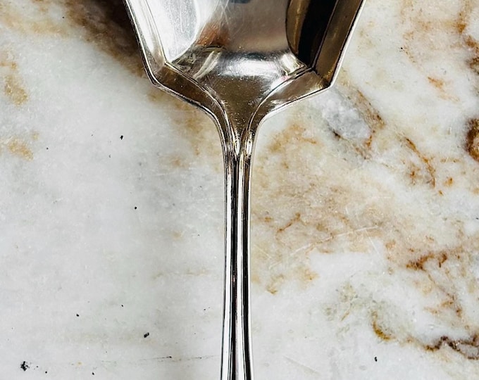 Antique William A Rogers SXR Silver Plated “Elizabeth Marigold” Serving/Casserole Spoon